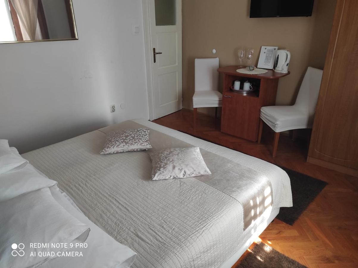Guesthouse Vrlic Split Buitenkant foto