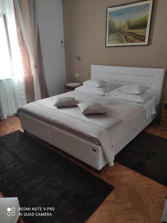 Guesthouse Vrlic Split Buitenkant foto