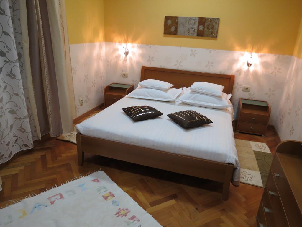 Guesthouse Vrlic Split Buitenkant foto