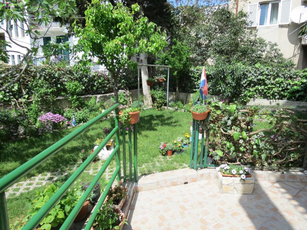 Guesthouse Vrlic Split Buitenkant foto