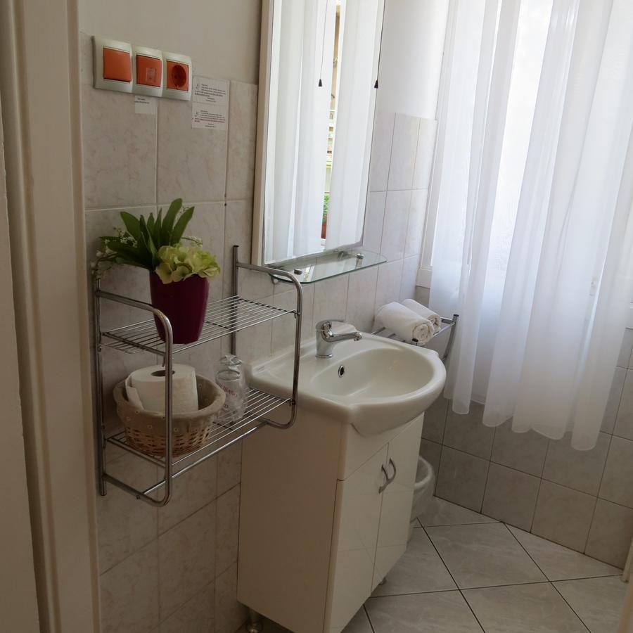 Guesthouse Vrlic Split Buitenkant foto