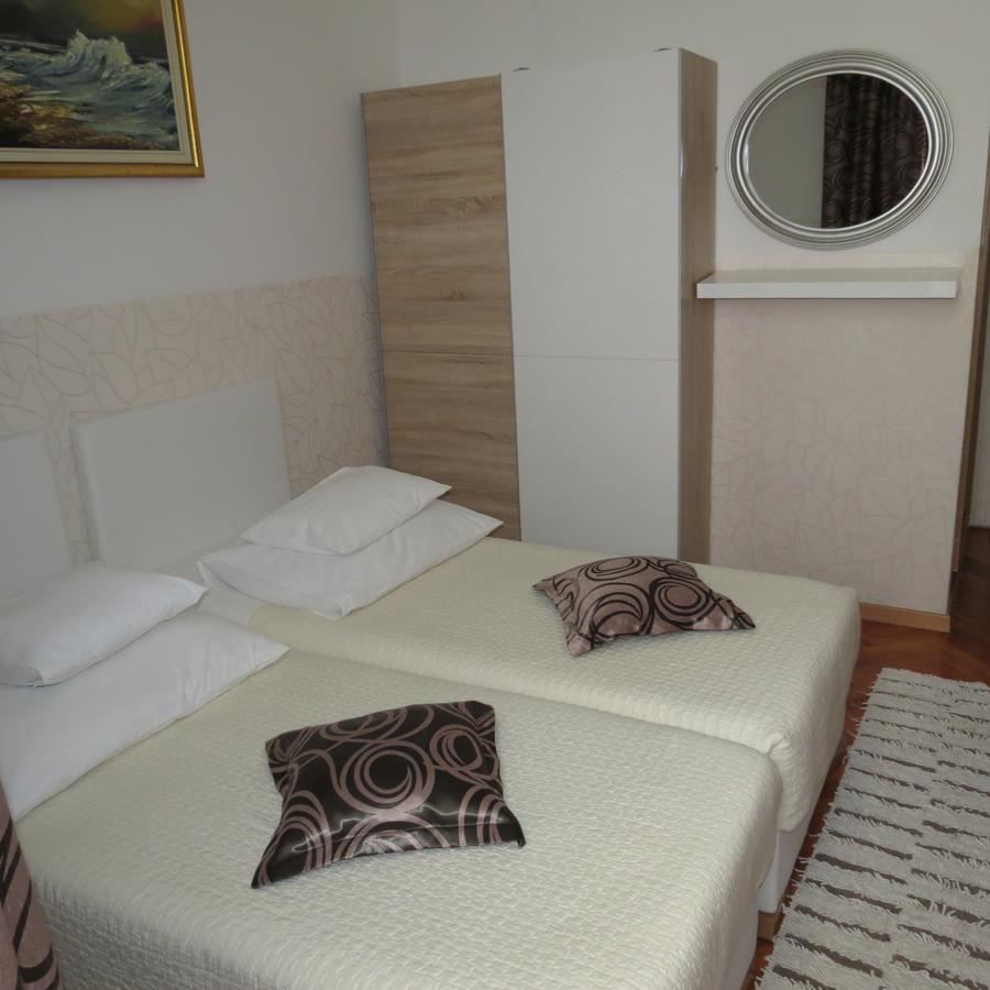 Guesthouse Vrlic Split Buitenkant foto